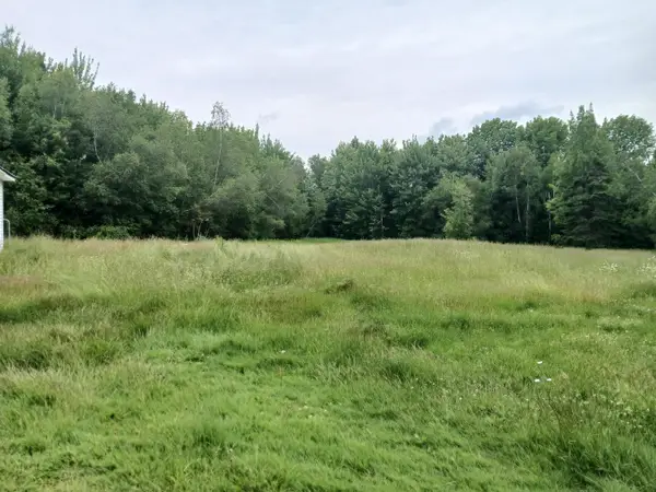 82 Dodge Road, Burnham, ME 04922