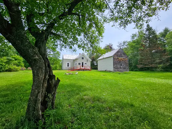 42 Zions Hill Road, Chesterville, ME 04938