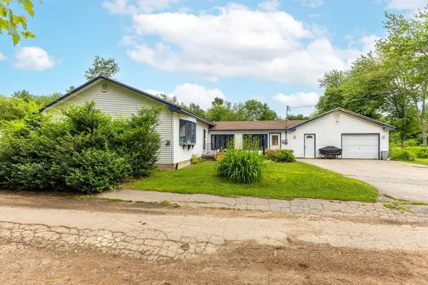 3 Willow Lane, Kennebunk, ME 04043