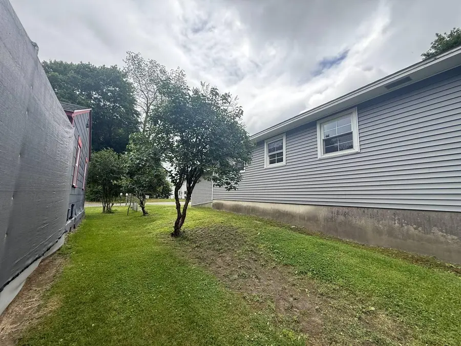 20 Flagg Street, Veazie, ME 04401 - #3