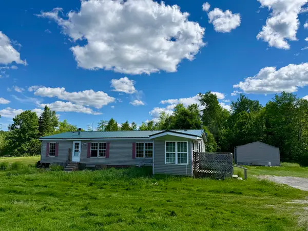 1025 Beans Corner Road, Hartland, ME 04943