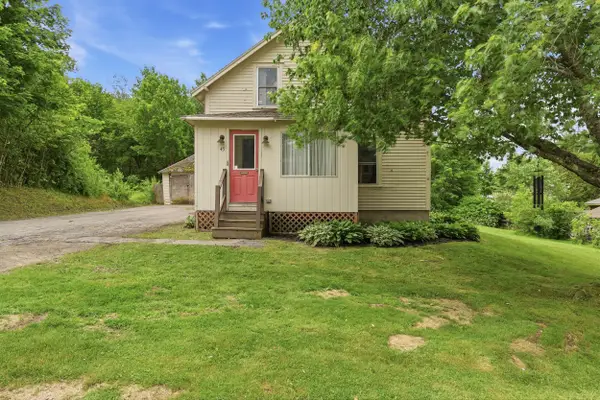 45 Pleasant Street, Winthrop, ME 04364