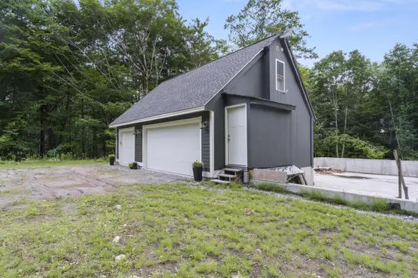 16 Lovejoy Lane, Readfield, ME 04355