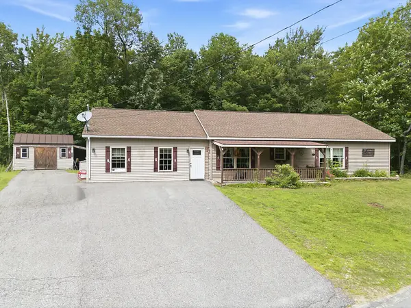 13 Selden Lane, Oakland, ME 04963