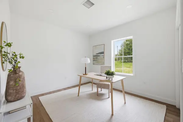 27 Furlong Road, Richmond, ME 04357