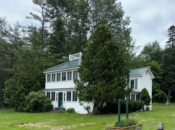 275, 277 Grove Street, Newport, ME 04953