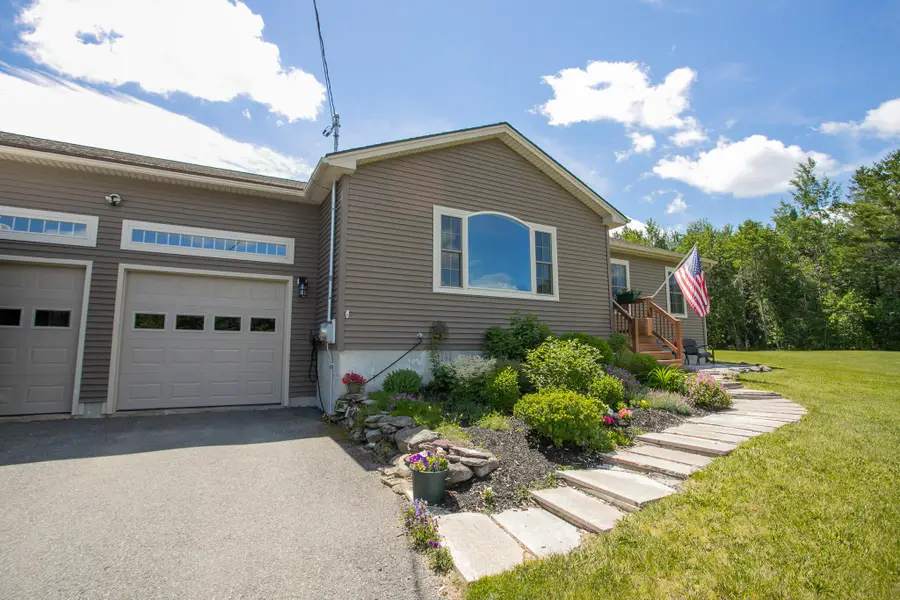 13 Carriage Lane, Hermon, ME 04401 - #2