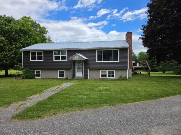 565 Old Lewiston Road, Winthrop, ME 04364
