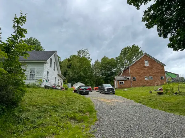 122 Old Dover Road, Dexter, ME 04930