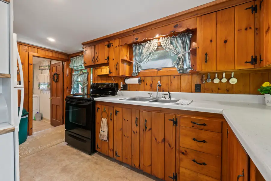 6 Plummer Drive, Raymond, ME 04071 - #3