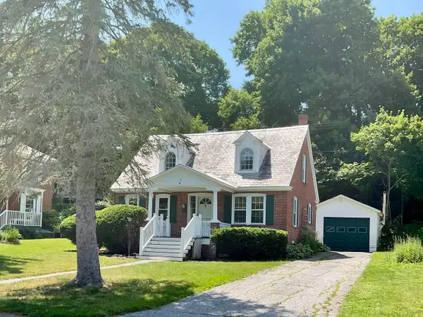 18 Valley Road, Bath, ME 04530