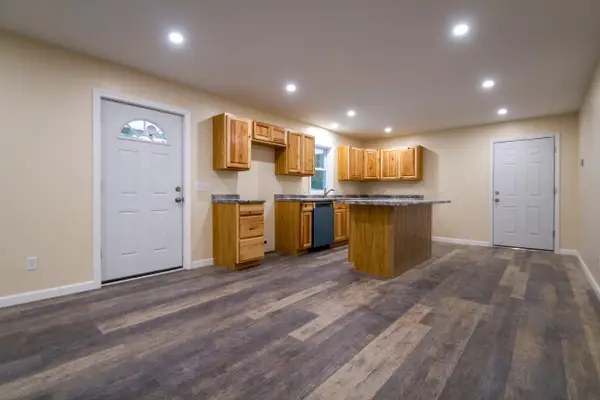 28 Jacques Lane #2, Oakland, ME 04963