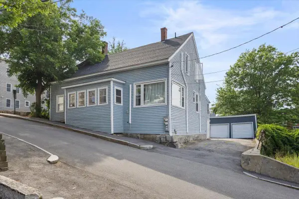 8 Piersons Lane, Biddeford, ME 04005