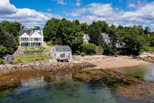 1 Ship Street, Rockport, ME 04856