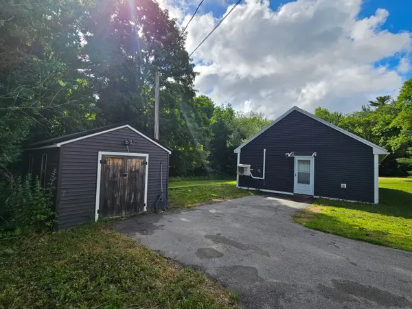 1467 Pushaw Road, Glenburn, ME 04401