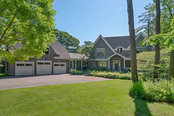 109 Foreside Road, Falmouth, ME 04105
