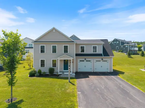 23 Bluebird Trail, Falmouth, ME 04105