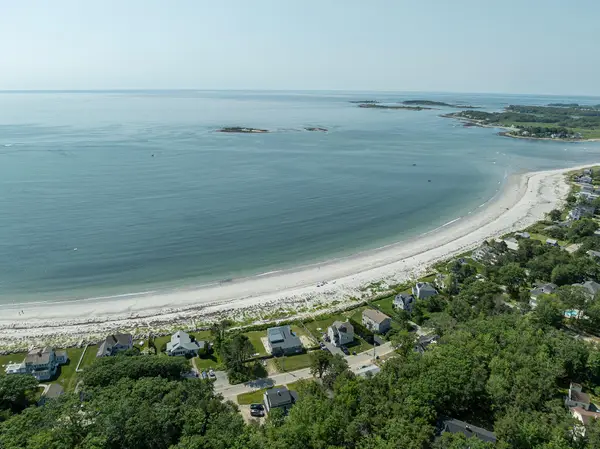 669 Kings Highway, Kennebunkport, ME 04046