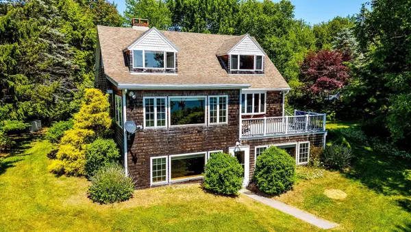 26 Boathouse Road, Gouldsboro, ME 04607