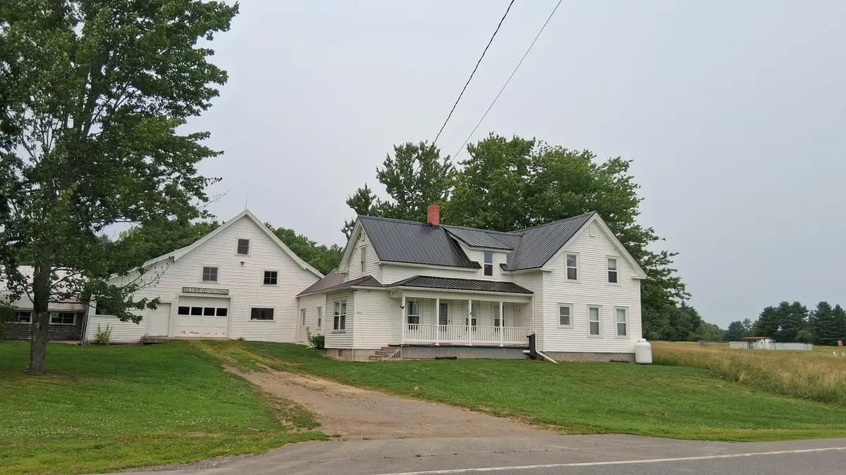 380 Clinton Avenue, Winslow, ME 04901 - #1