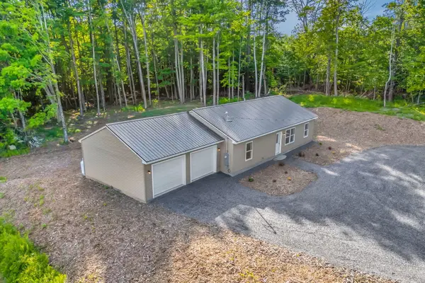 5 Oldham Road, Saint Albans, ME 04971