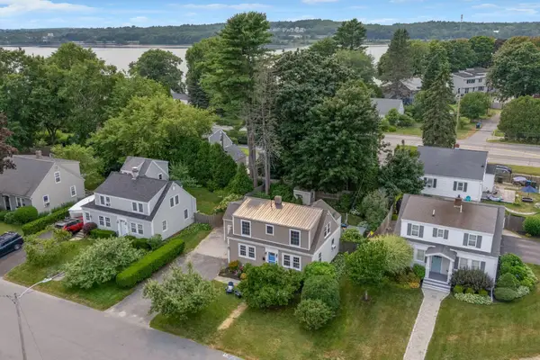 20 Just-a-mere Road, Falmouth, ME 04105