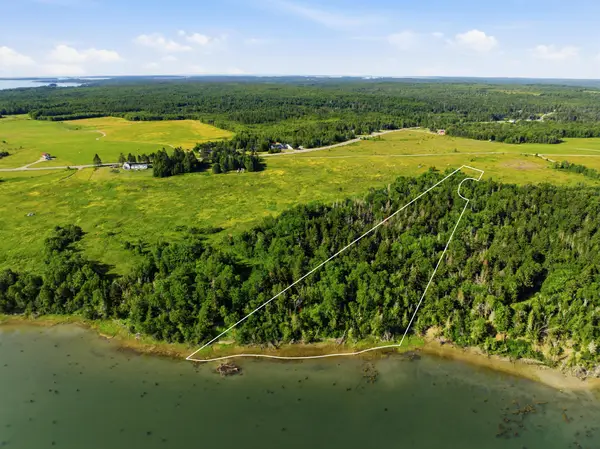 18 Middle Ground View, Jonesport, ME 04649
