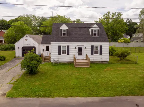 38 Bonnybriar Road, South Portland, ME 04106