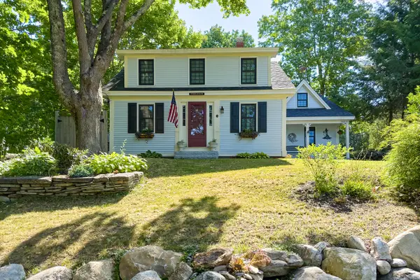 43 Spruce Street, Rockport, ME 04856