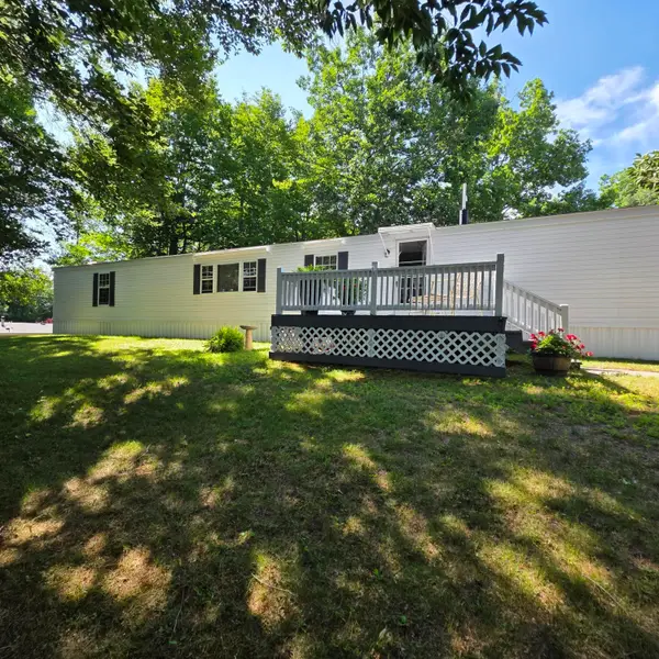 18 Hilltop Court, Turner, ME 04282