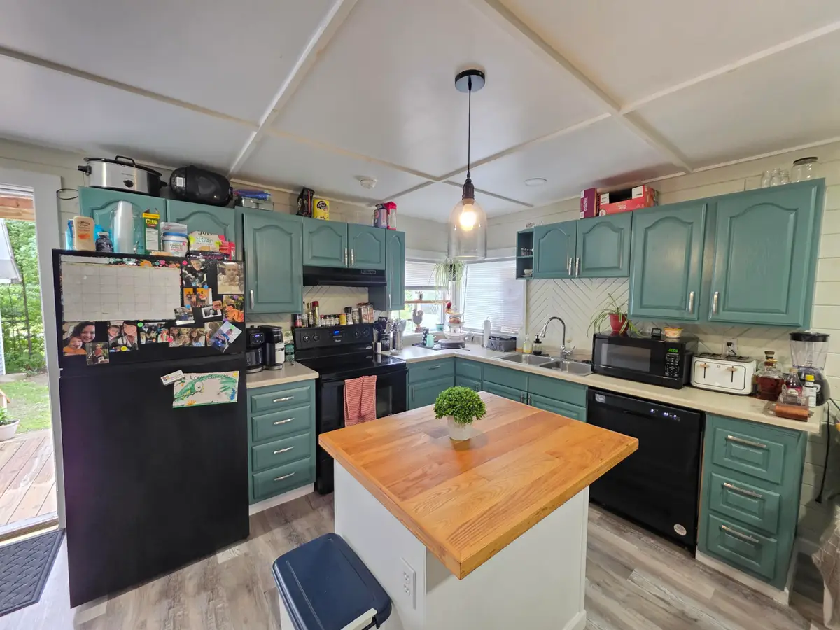 642 W Broadway, Lincoln, ME 04457 - #1