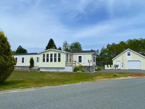61 Hillcrest Drive, Winter Harbor, ME 04693