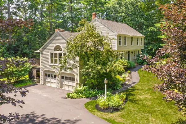 337 Oakwood Drive, Yarmouth, ME 04096