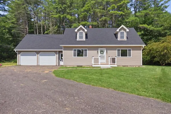 378 Randall Road, Lewiston, ME 04240