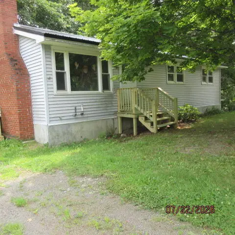 23 Warsaw Circle, Lincoln, ME 04457