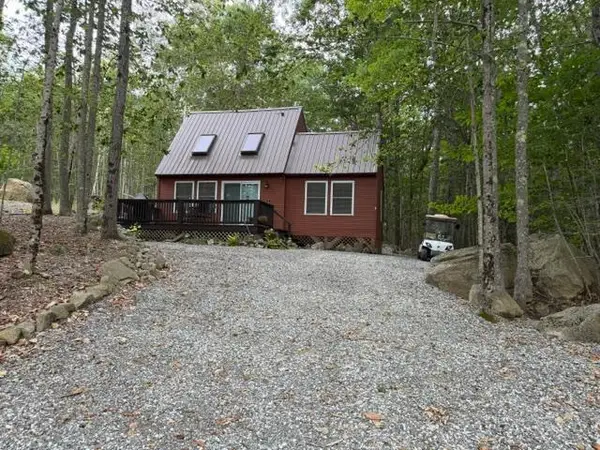 129 Ridge Road, Frye Island, ME 04071