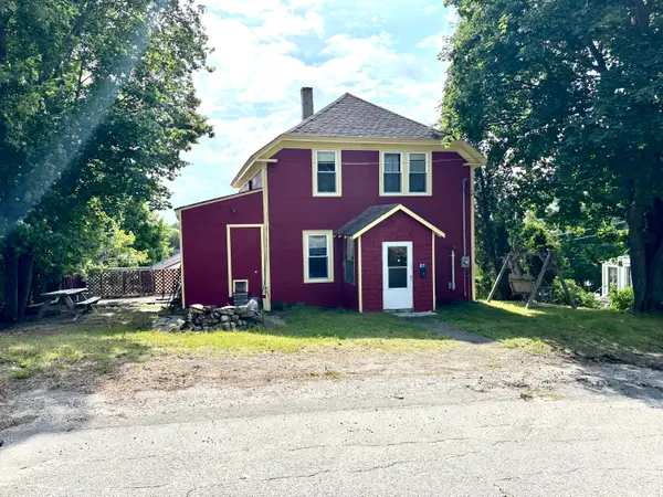 85 School Street, Millinocket, ME 04462