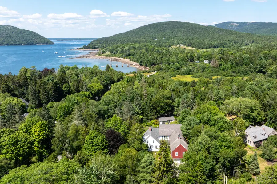 77 Manchester Rd Northeast Harbor, Northeast Harbor, ME 04662 - #2