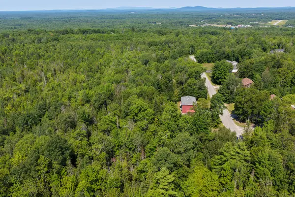 85 Albert Drive, Lincoln, ME 04457