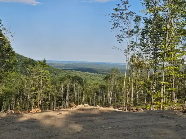 53A Mcalister Road, Buckfield, ME 04220