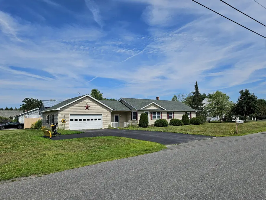 4 Robin Court, Skowhegan, ME 04976 - #3