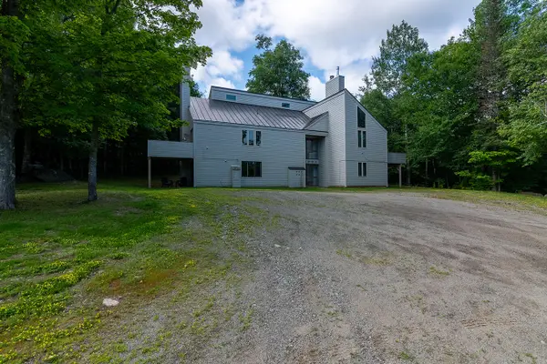 2067 Hamlet Circle #2067, Carrabassett Valley, ME 04947