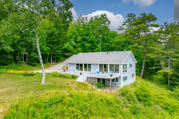 87 Harborside Rd Northeast Harbor, Mount Desert, ME 04662