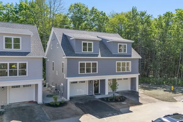 10 Creekside Court #10, Kennebunk, ME 04043