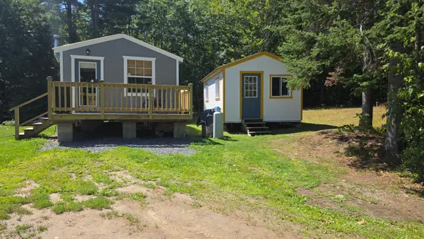 1435 Hostile Valley Road, Palermo, ME 04354
