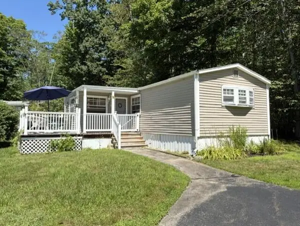 8 Sandalwood Circle, Kittery, ME 03904