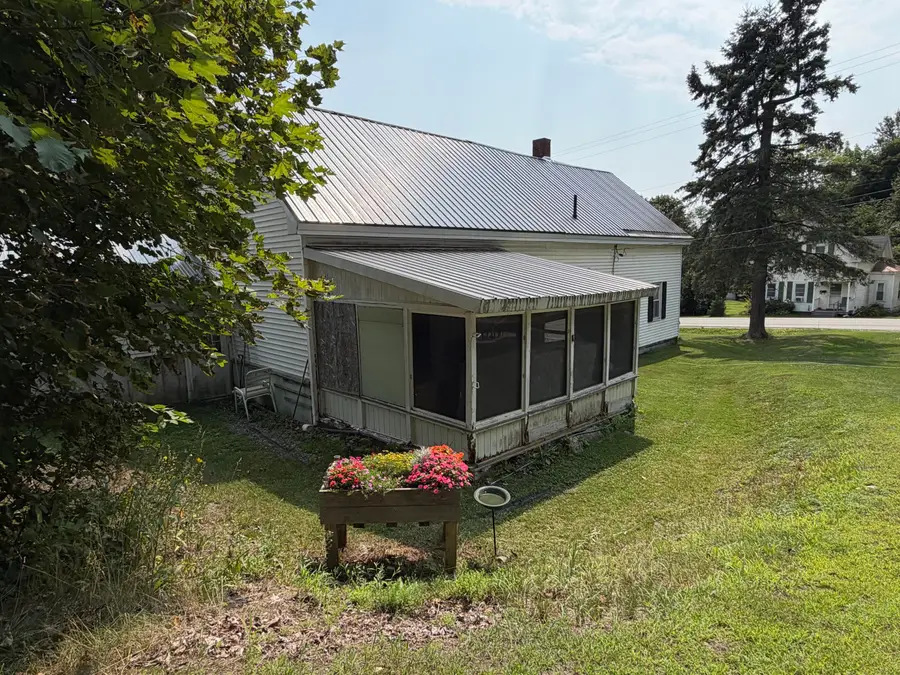 34 Lincoln Street, Dexter, ME 04930 - #3