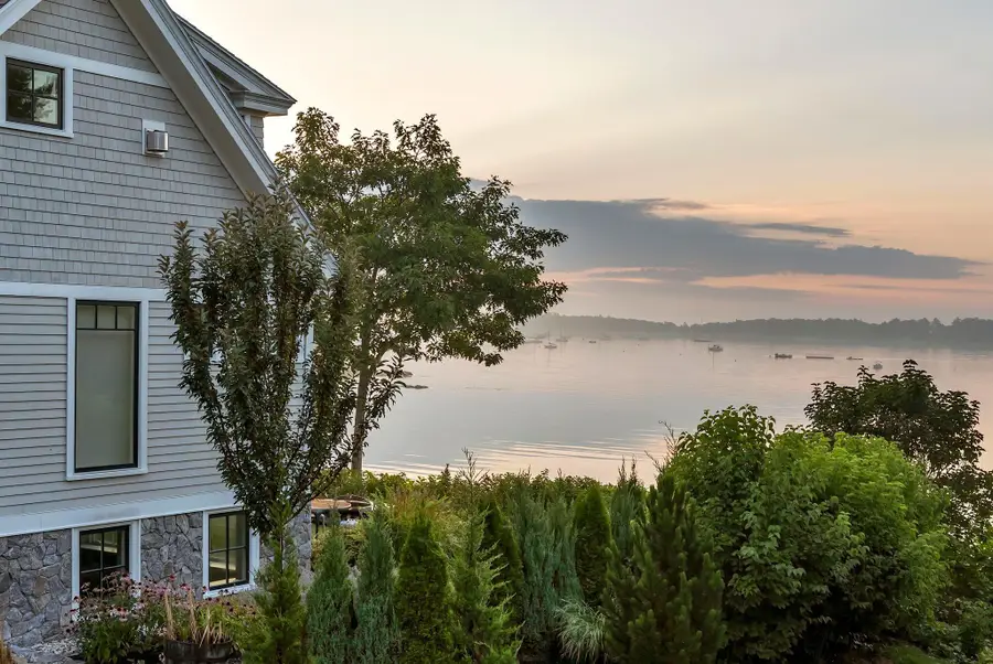 32 Edgewater Road, Falmouth, ME 04105 - #3