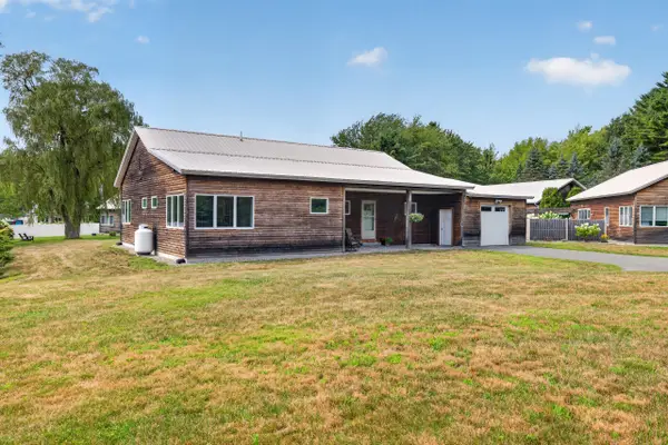 7 Pebble Lane #4, Kennebunk, ME 04043
