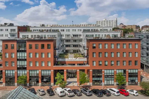 383 Commercial Street #305, Portland, ME 04101